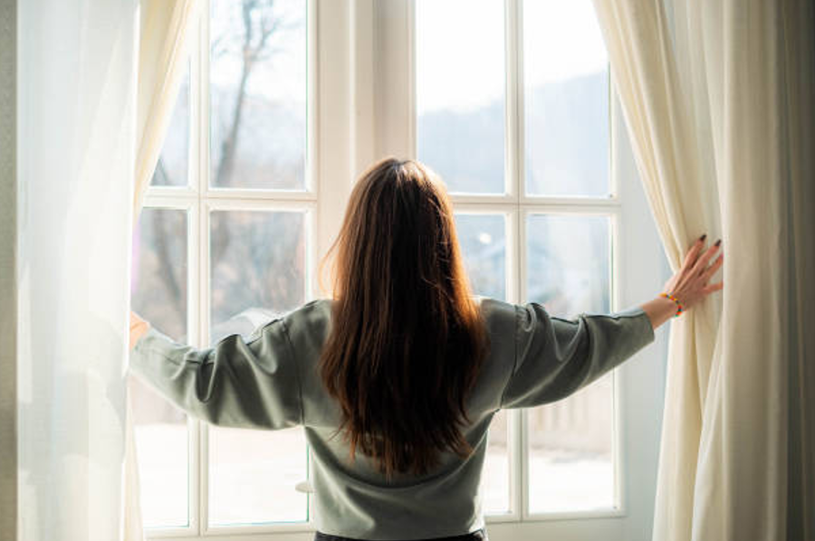 A Tenant’s Guide to Window Coverings and Lease Agreements